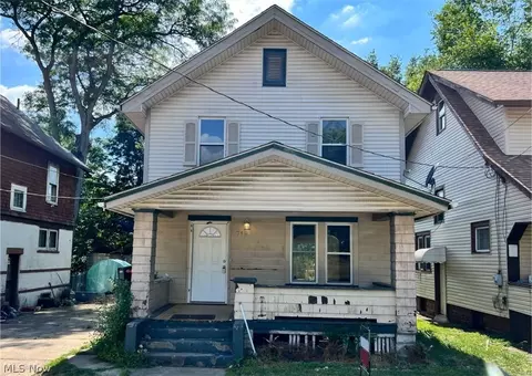 719 3rd St SE, Massillon, OH 44646