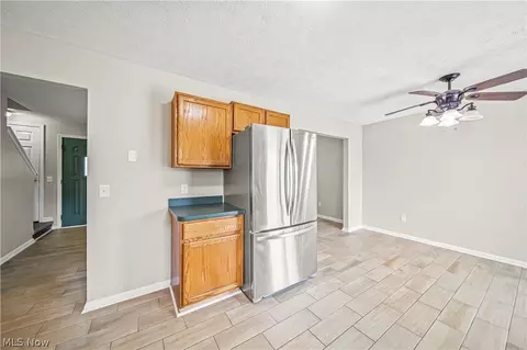 Entry Way - 9576 Cloverleaf Rd, Windham, OH 44288 photo 1 of 1
