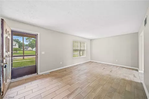 Living - 9576 Cloverleaf Rd, Windham, OH 44288 photo 1 of 4
