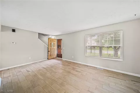 Living - 9576 Cloverleaf Rd, Windham, OH 44288 photo 3 of 4
