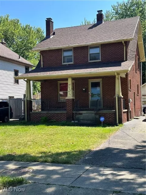 351 S Schenley Ave, Youngstown, OH 44509