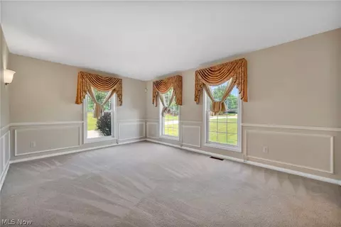 7510 Pinecrest Ln, Solon, OH 44139 photo 6