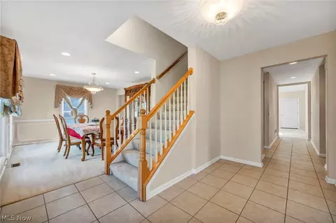 7510 Pinecrest Ln, Solon, OH 44139 photo 13