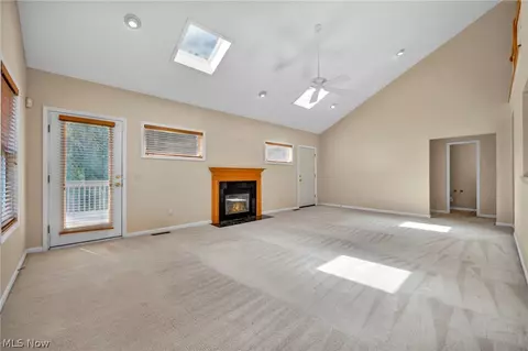 7510 Pinecrest Ln, Solon, OH 44139 photo 4