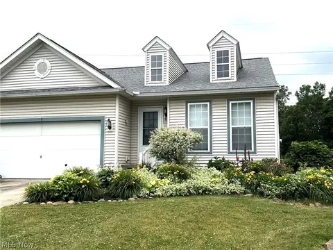 2160 Thornbury Ln, Akron, OH 44319