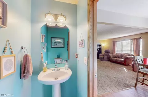 6762 Birchbark Ave NE, Canton, OH 44721 photo 20