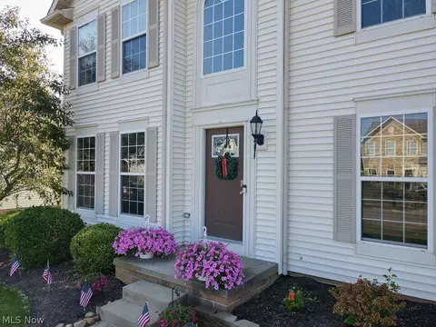 6762 Birchbark Ave NE, Canton, OH 44721 photo 2