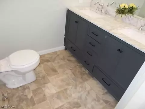 Bath - 513 Arabian Ct, Lagrange, OH 44050 photo 6 of 8