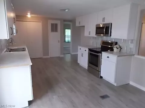 Kitchen - 513 Arabian Ct, Lagrange, OH 44050 photo 1 of 6