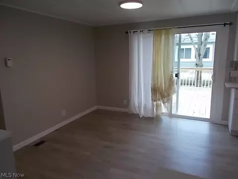 Living - 513 Arabian Ct, Lagrange, OH 44050 photo 2 of 3
