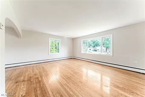 9688 E River Rd, Elyria, OH 44035 photo 6