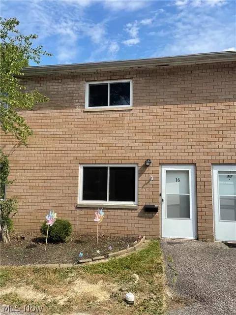 797 Babbitt Rd #16, Euclid, OH 44123
