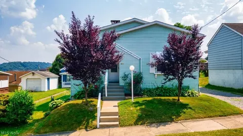 911 Loretta Ave, Toronto, OH 43964