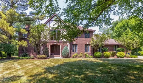 25405 Halburton Rd, Beachwood, OH 44122