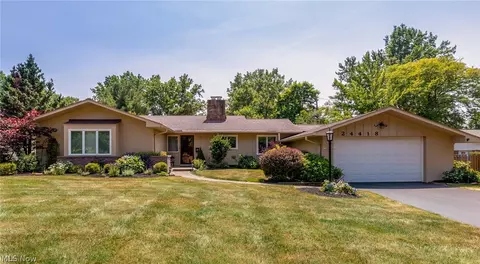 24418 Hazelmere Rd, Beachwood, OH 44122