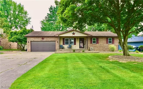133 Runnemede Dr, Youngstown, OH 44512