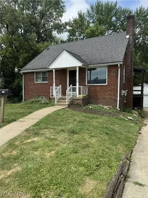 823 Bellflower Ave NW, Canton, OH 44708 photo 3