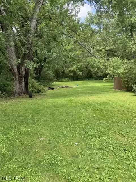 823 Bellflower Ave NW, Canton, OH 44708 photo 7