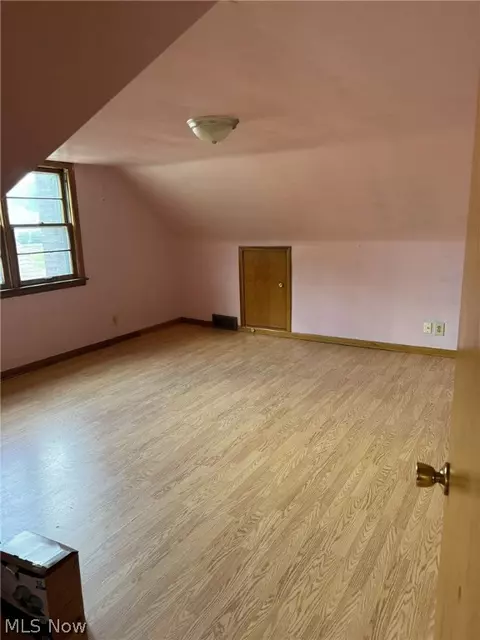 823 Bellflower Ave NW, Canton, OH 44708 photo 10