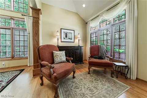 207 Ashland Ave, Elyria, OH 44035 photo 5