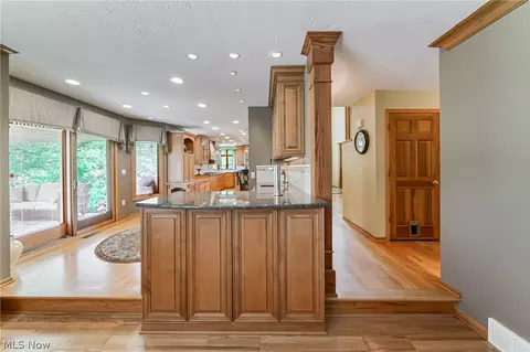 207 Ashland Ave, Elyria, OH 44035 photo 14