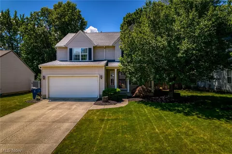 6225 N Oak Tree Dr, Lorain, OH 44053