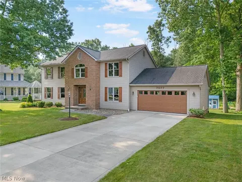 7077 Pebblestone Ave NW, North Canton, OH 44720