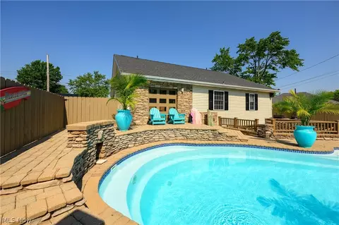 Exterior - 308 Avis Ave NW, Massillon, OH 44646 photo 3 of 12