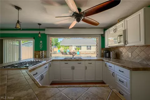 Kitchen - 308 Avis Ave NW, Massillon, OH 44646 photo 7 of 7