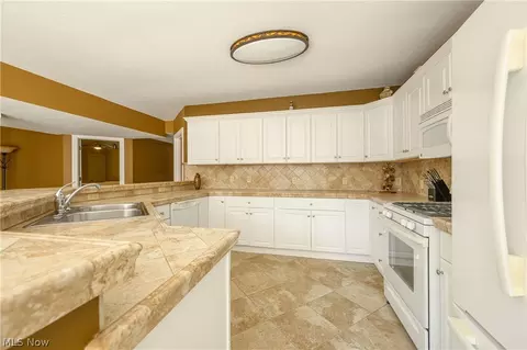 Kitchen - 308 Avis Ave NW, Massillon, OH 44646 photo 5 of 7
