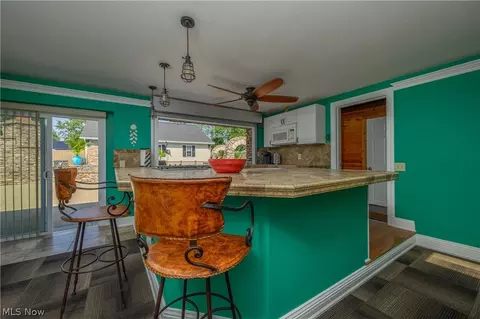 Kitchen - 308 Avis Ave NW, Massillon, OH 44646 photo 6 of 7