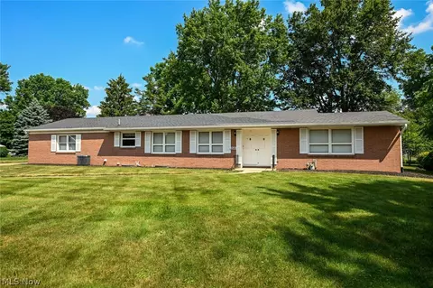 2545 58th St NE, Canton, OH 44721