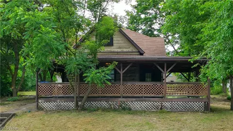 713 Brookfield Ave, Masury, OH 44438