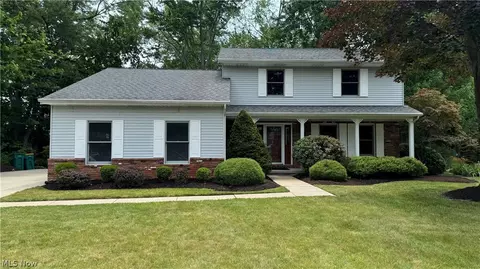6151 Eagles Nest Rd, Mentor, OH 44060
