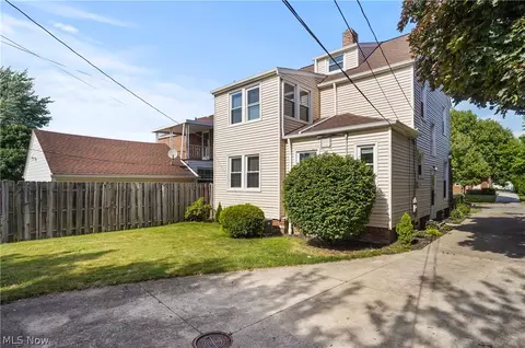 Exterior - 290 E 210th St, Euclid, OH 44123 photo 5 of 7