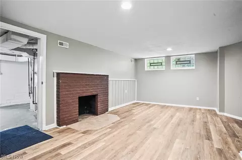 Living - 290 E 210th St, Euclid, OH 44123 photo 5 of 6