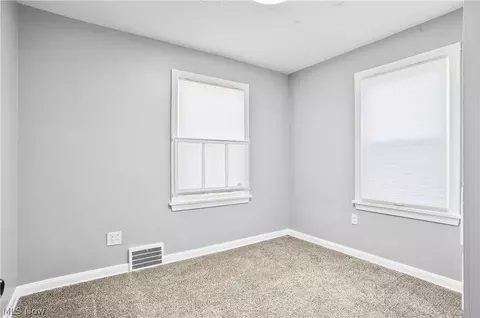 Bedroom - 290 E 210th St, Euclid, OH 44123 photo 5 of 6