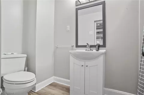 Bath - 290 E 210th St, Euclid, OH 44123 photo 3 of 4