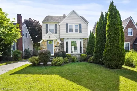 290 E 210th St, Euclid, OH 44123