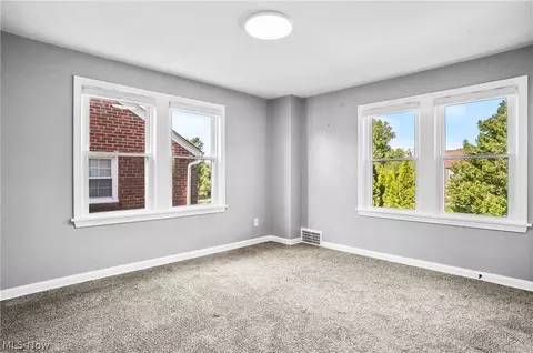 Bedroom - 290 E 210th St, Euclid, OH 44123 photo 3 of 6