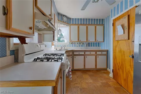 220 Afton Ave, Boardman, OH 44512 photo 11