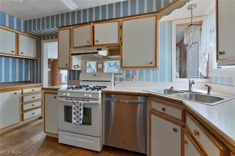 220 Afton Ave, Boardman, OH 44512 photo 10