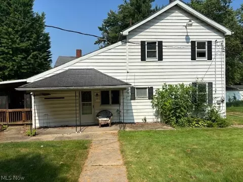 1045 Heacock Ext, Sebring, OH 44672