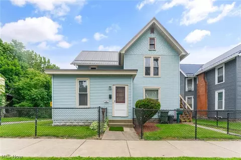 383 E 4th St, Salem, OH 44460