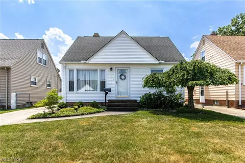 3211 Stanfield Dr, Parma, OH 44134