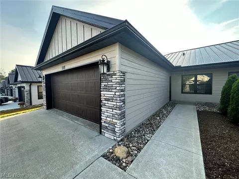 1007 Sycamore Ln, Millersburg, OH 44654