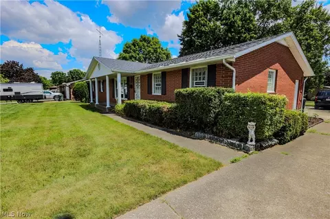 5200 Ault Ave NE, Louisville, OH 44641