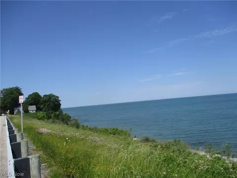 View/Area - 4374 Lake Rd E, Geneva, OH 44041 photo 2 of 4