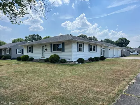 534 6th St NW, New Philadelphia, OH 44663