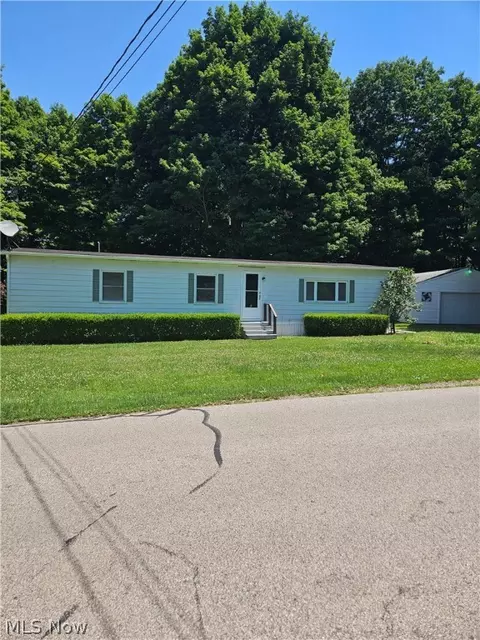 6166 Mill St, Kingsville, OH 44048